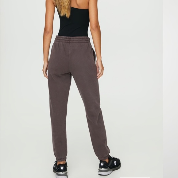 Aritzia TNA The Slim Sweatpant - Picture 6 of 6